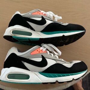 Nike Air Max Correlate Women's Sneakers